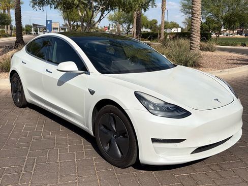 Used 2019 Tesla Model 3 Standard Range Plus RWD image 1