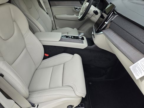 New 2026 Volvo XC90 B6 Ultra image 16