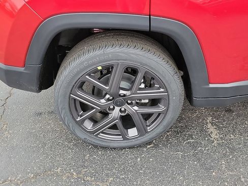 New 2026 Jeep Compass Latitude AWD/4WD image 8