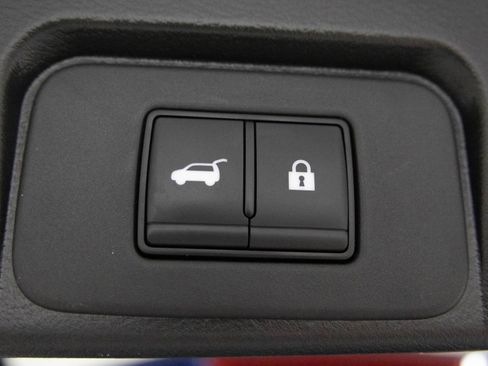 Used 2023 Nissan Rogue SV w/ SV Premium B Package image 36