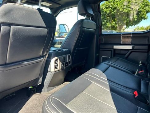 Used 2022 Ford F250 Lariat w/ Lariat Ultimate Package AWD/4WD image 17