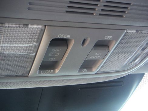 Used 2018 Honda CR-V EX image 27
