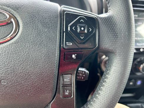 Used 2024 Toyota 4Runner TRD Off-Road AWD/4WD image 17