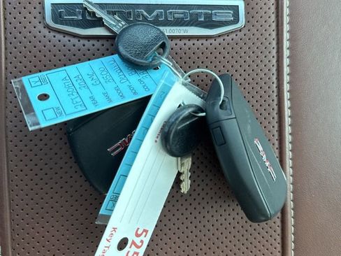 Used 2024 GMC Sierra 3500 Denali Ultimate AWD/4WD image 5