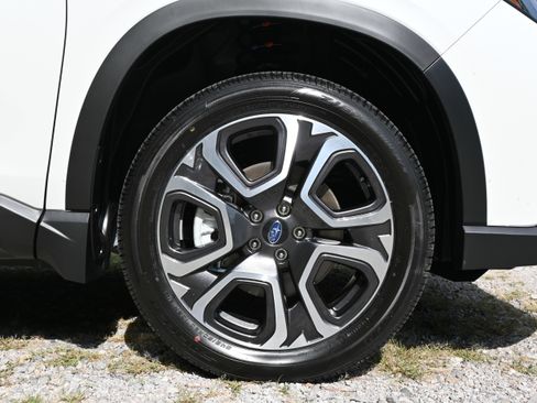 Used 2025 Subaru Ascent Limited w/ Popular Package #1 image 13