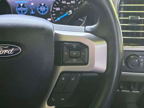 Used 2019 Ford F250 Platinum w/ Platinum Ultimate Package AWD/4WD image 22