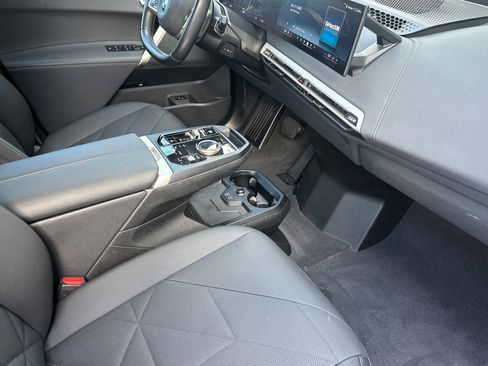 Used 2024 BMW iX xDrive50 AWD/4WD image 15