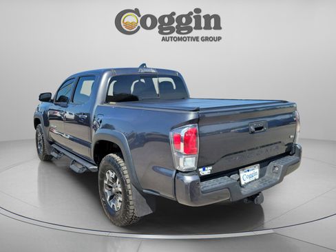 Used 2023 Toyota Tacoma TRD Off-Road w/ TRD Premium Off Road Package AWD/4WD image 2