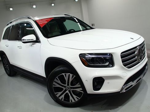 Certified 2025 Mercedes-Benz GLB 250 4MATIC image 8