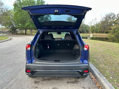 Used 2023 Toyota Corolla Cross SE image 10