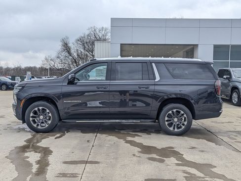 New 2026 Chevrolet Suburban LS image 9