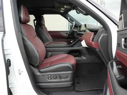New 2026 INFINITI QX80 Autograph AWD/4WD image 24