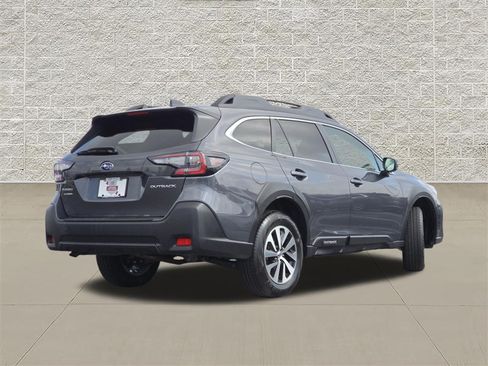 Certified 2025 Subaru Outback Premium w/ Popular Package #1 AWD/4WD image 7