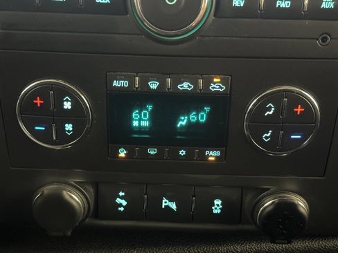 Used 2012 Chevrolet Silverado 2500 LT w/ Interior Plus Package image 31