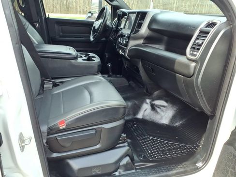 Used 2022 RAM 2500 Tradesman w/ Chrome Appearance Group AWD/4WD image 28