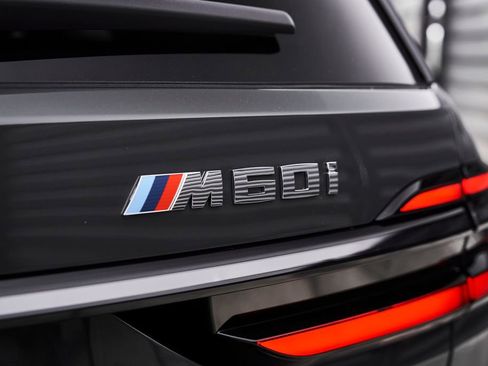 Used 2026 BMW X7 M60i image 10