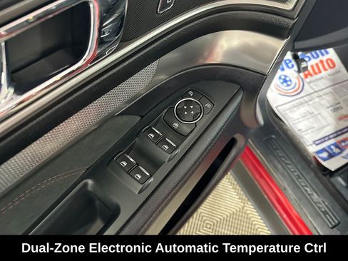 Used 2019 Ford Explorer XLT w/ Equipment Group 202A AWD/4WD image 14