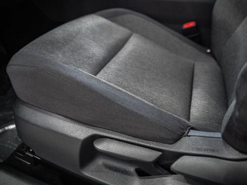 Used 2025 Toyota Camry LE FWD image 34