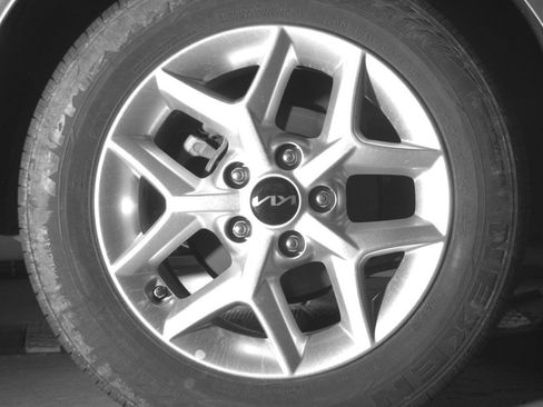 Used 2025 Kia Soul LX w/ LX Technology Package image 15