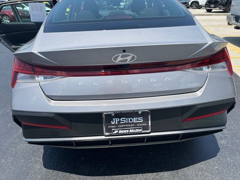Used 2025 Hyundai Elantra Hybrid FWD image 53