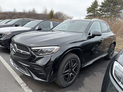 Used 2026 Mercedes-Benz GLC 300 4MATIC image 4