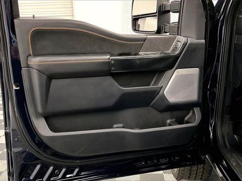 Used 2024 Ford F350 Platinum w/ FX4 Off-Road Package image 19