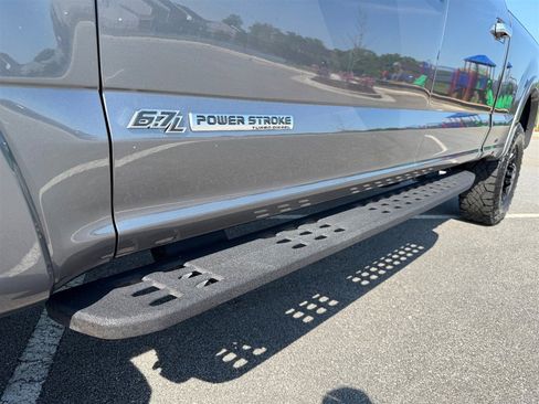 Used 2021 Ford F350 Platinum w/ Tremor Off-Road Package image 11