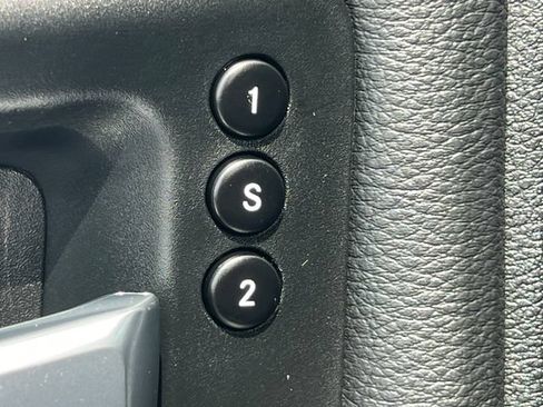 Used 2025 RAM 2500 Laramie AWD/4WD image 22