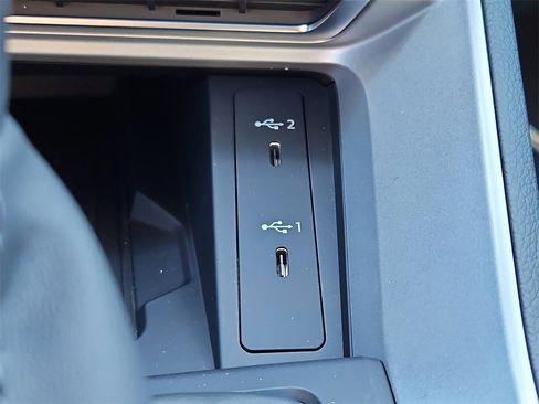 New 2025 Audi Q3 2.0T Premium image 10