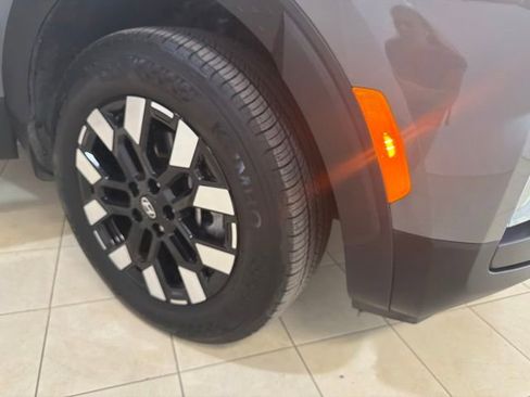 Used 2025 Hyundai Santa Cruz SE FWD image 30