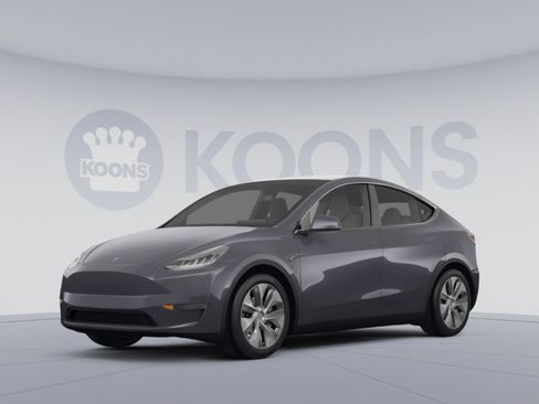 Used 2023 Tesla Model Y Long Range AWD/4WD image 1