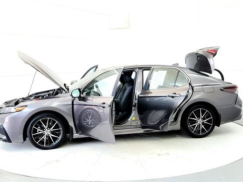 Certified 2023 Toyota Camry SE AWD/4WD image 10