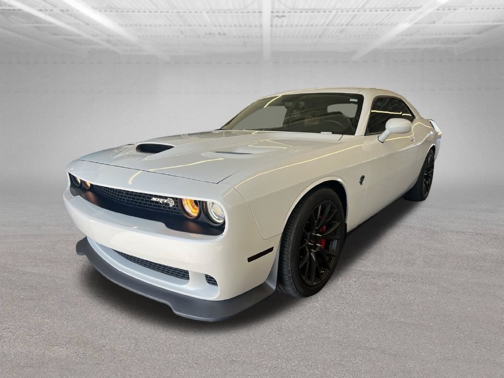 Used 2016 Dodge Challenger SRT Hellcat RWD image 3