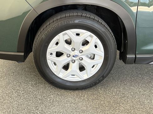 Used 2023 Subaru Forester AWD/4WD image 27
