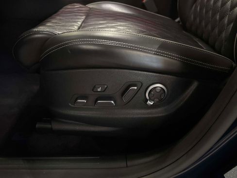 Used 2022 Genesis GV70 3.5T Sport w/ Sport Advanced Package image 19