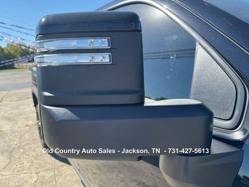 Used 2025 Chevrolet Silverado 2500 High Country w/ Midnight Edition image 21