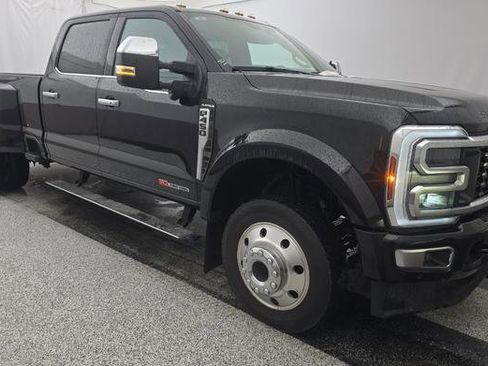 Used 2025 Ford F450 Platinum w/ Platinum Plus Package image 2