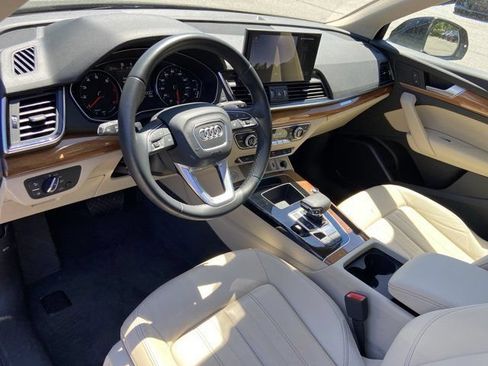 Used 2023 Audi Q5 2.0T Premium w/ Convenience Package AWD/4WD image 25