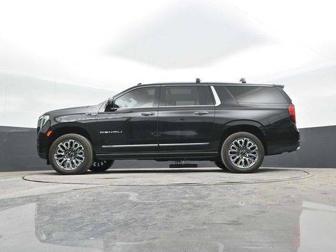 Used 2023 GMC Yukon XL Denali Ultimate AWD/4WD image 49