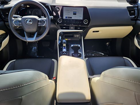 Used 2024 Lexus NX 250 FWD image 12