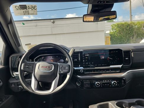 Used 2025 GMC Sierra 1500 SLT RWD image 24