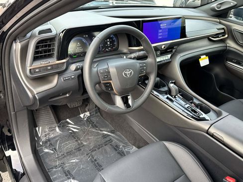 New 2026 Toyota Crown Nightshade image 7