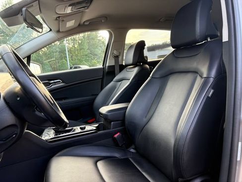 Used 2024 Kia Sportage EX FWD image 13
