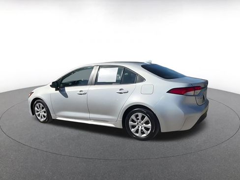 Used 2025 Toyota Corolla LE image 10