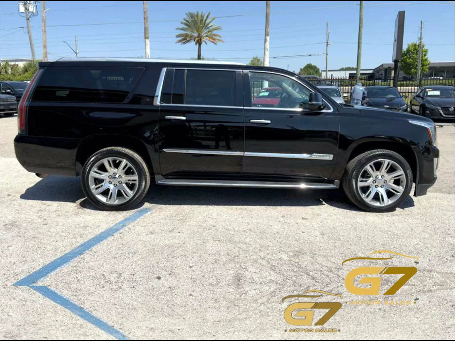 Used 2016 Cadillac Escalade ESV Luxury RWD image 4