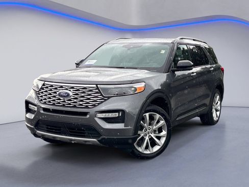 Used 2021 Ford Explorer Platinum w/ Equipment Group 601A AWD/4WD image 2