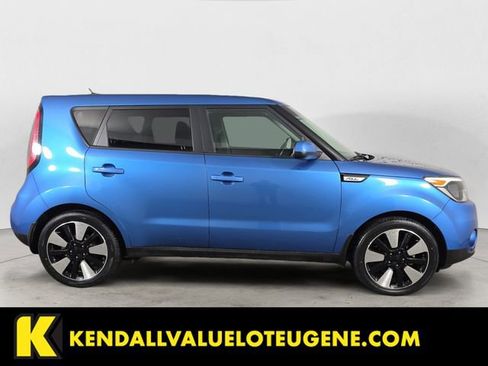 Used 2019 Kia Soul + FWD image 6