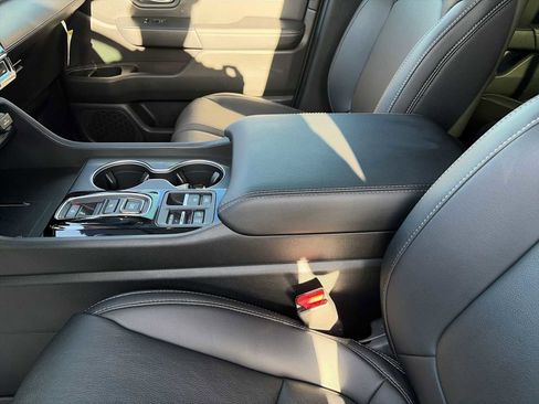 Used 2023 Honda Pilot Touring image 23