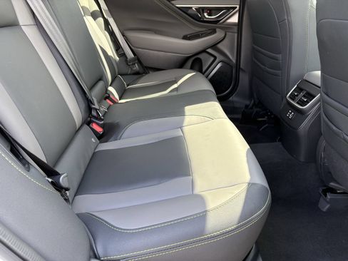 Used 2025 Subaru Outback Onyx Edition AWD/4WD image 31