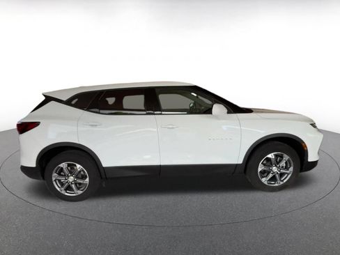 Used 2026 Chevrolet Blazer LT FWD image 16